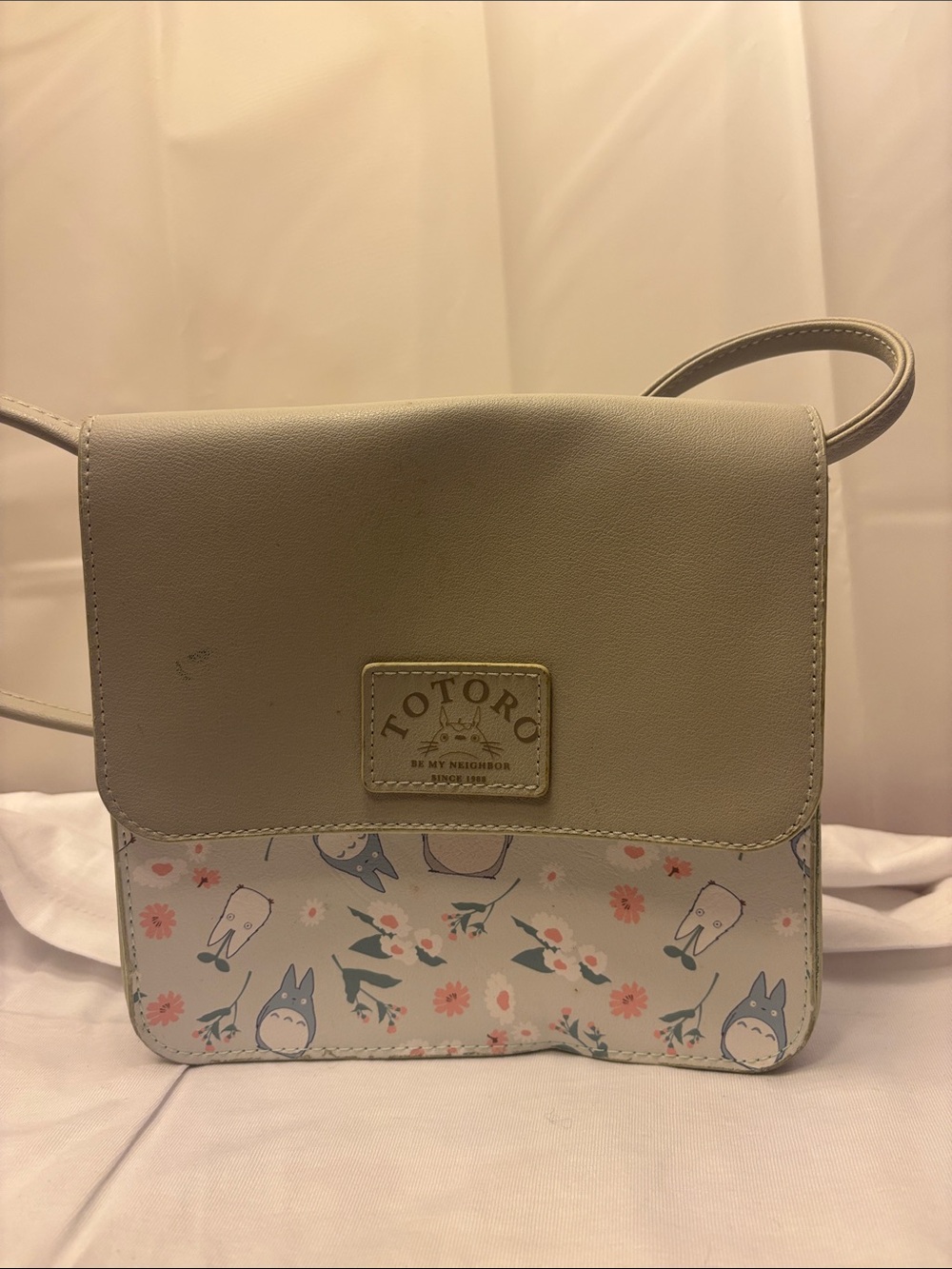 STUDIO GHIBLI TOTORO Crossbody Bag with Floral Print